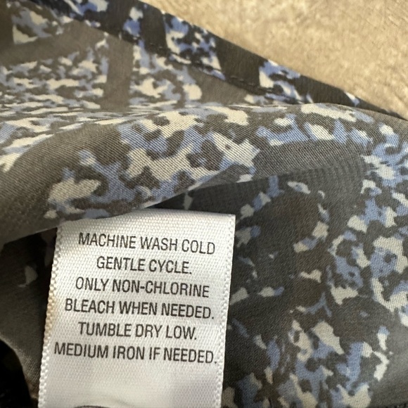 Converse women’s medium flowy tank blouse - Picture 5 of 14